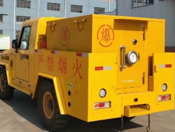 上杭凯龙爆破器材运输车：保障爆破任务的安全运行